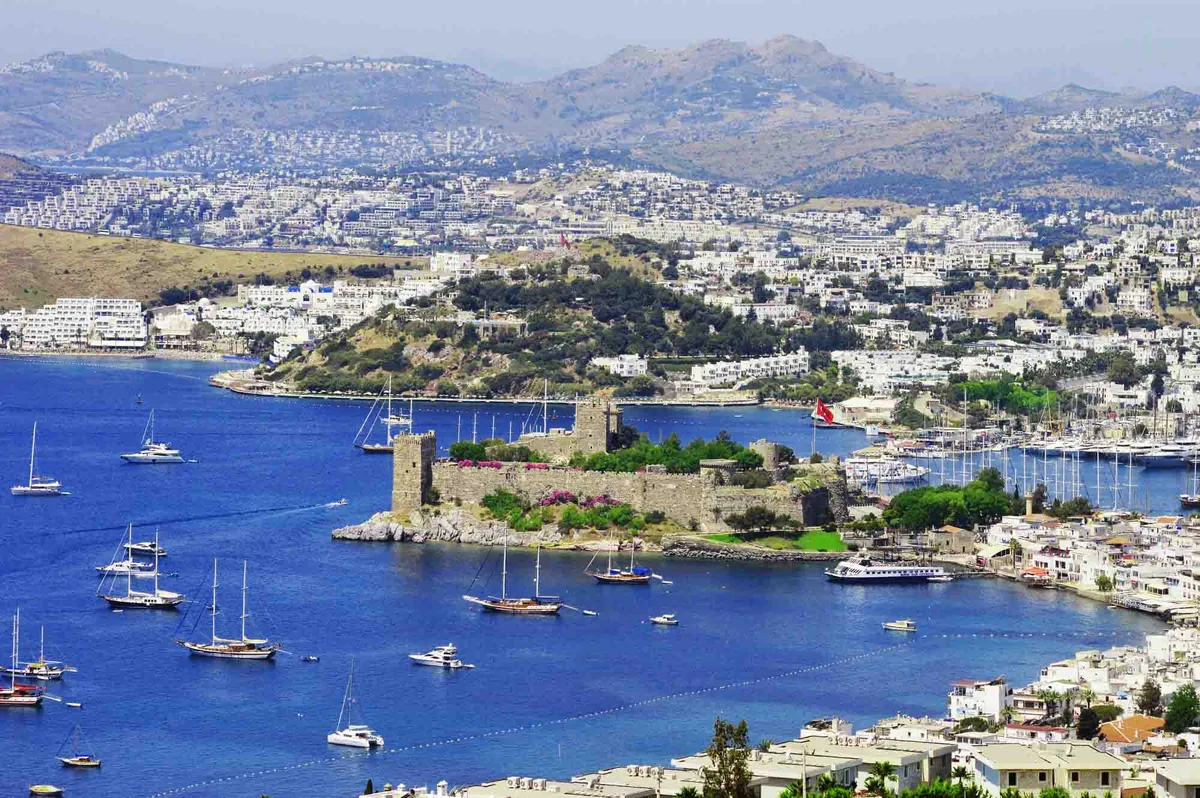 Bodrum harbour, marina and Bodrum Castle — panoramic view